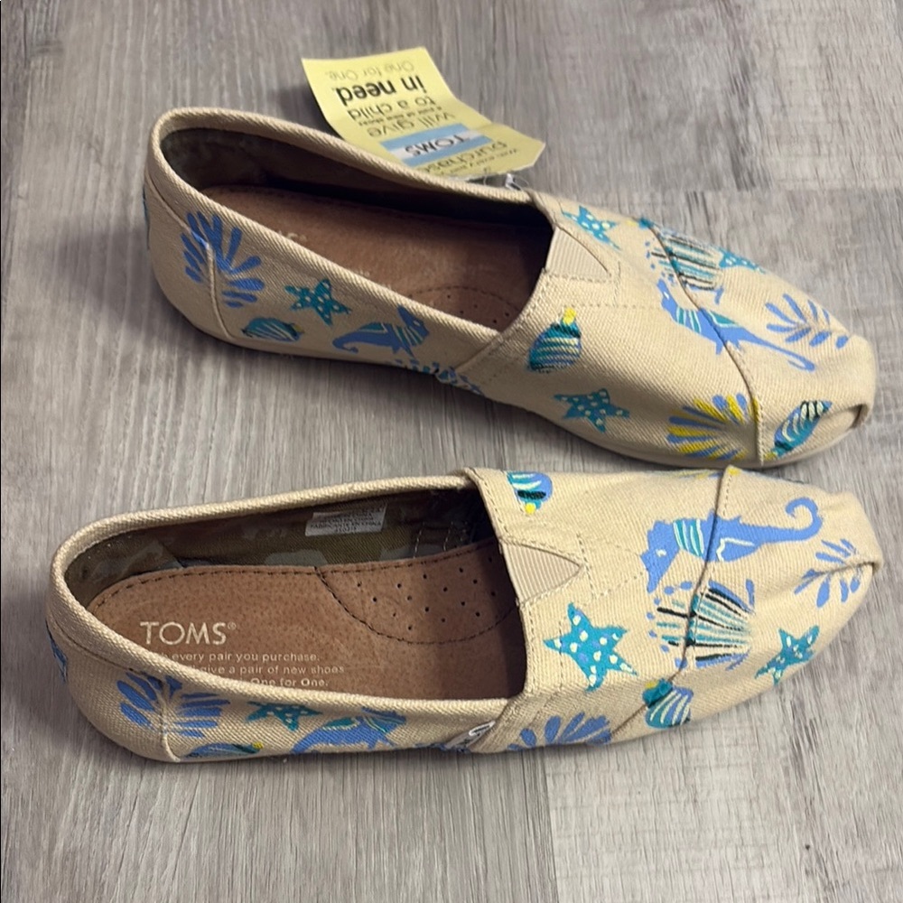 Toms Cream and Blue Nautical Flats